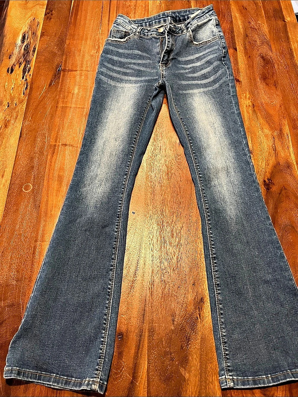 SHEIN Women's Stretch Blue Washed Flare Leg Jeans Flare Jeans in Blue Size 4